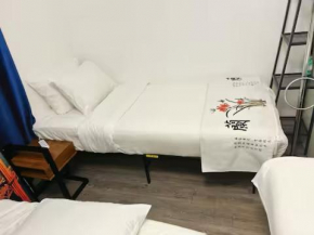合住房间 晚上21点钟后入住 近linate机场 无钥匙 无电梯